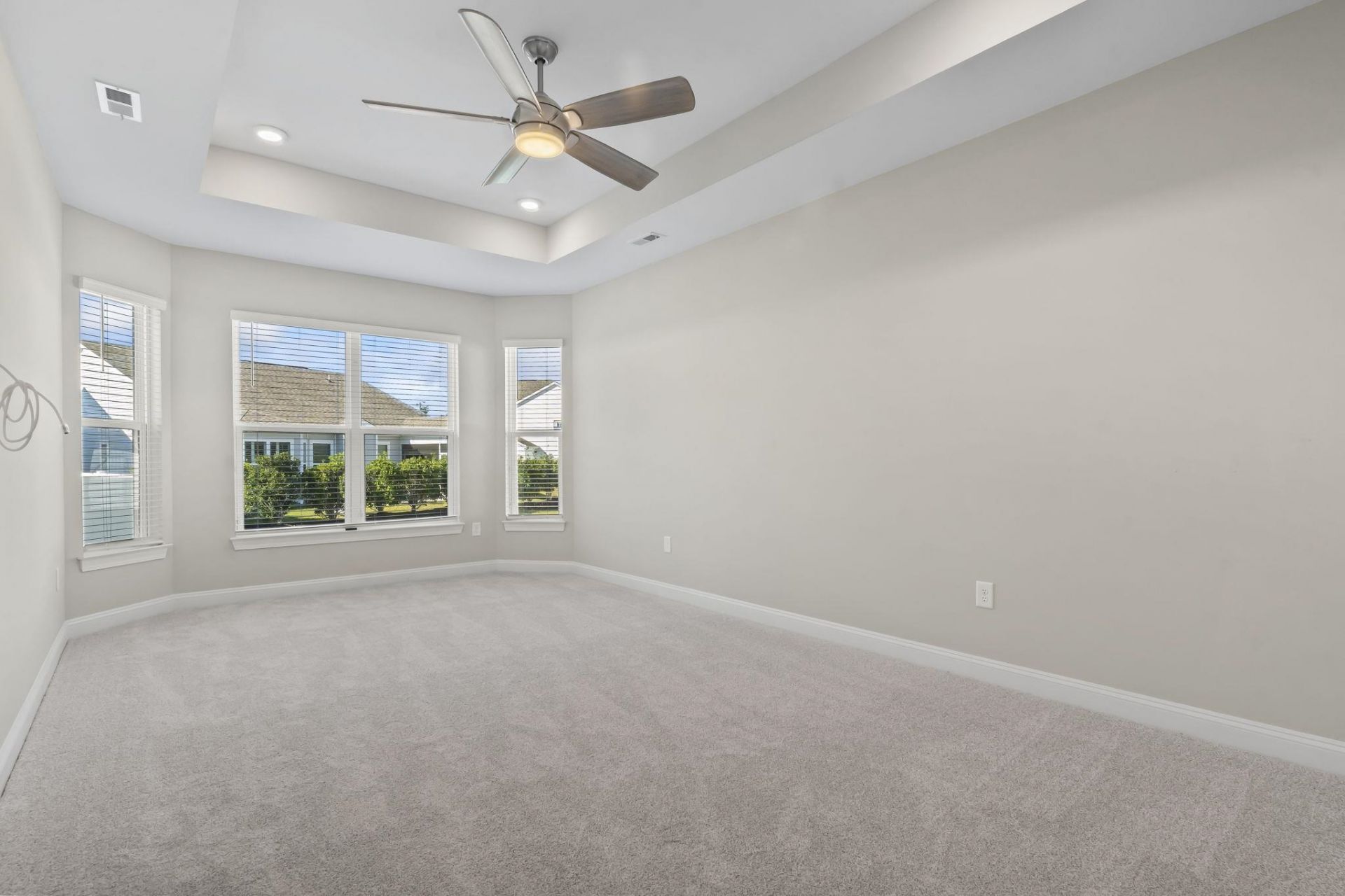 5037 Sassari St.  Photo 24