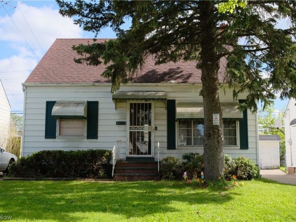 19312 Fairway Avenue , Maple Heights, OH 44137