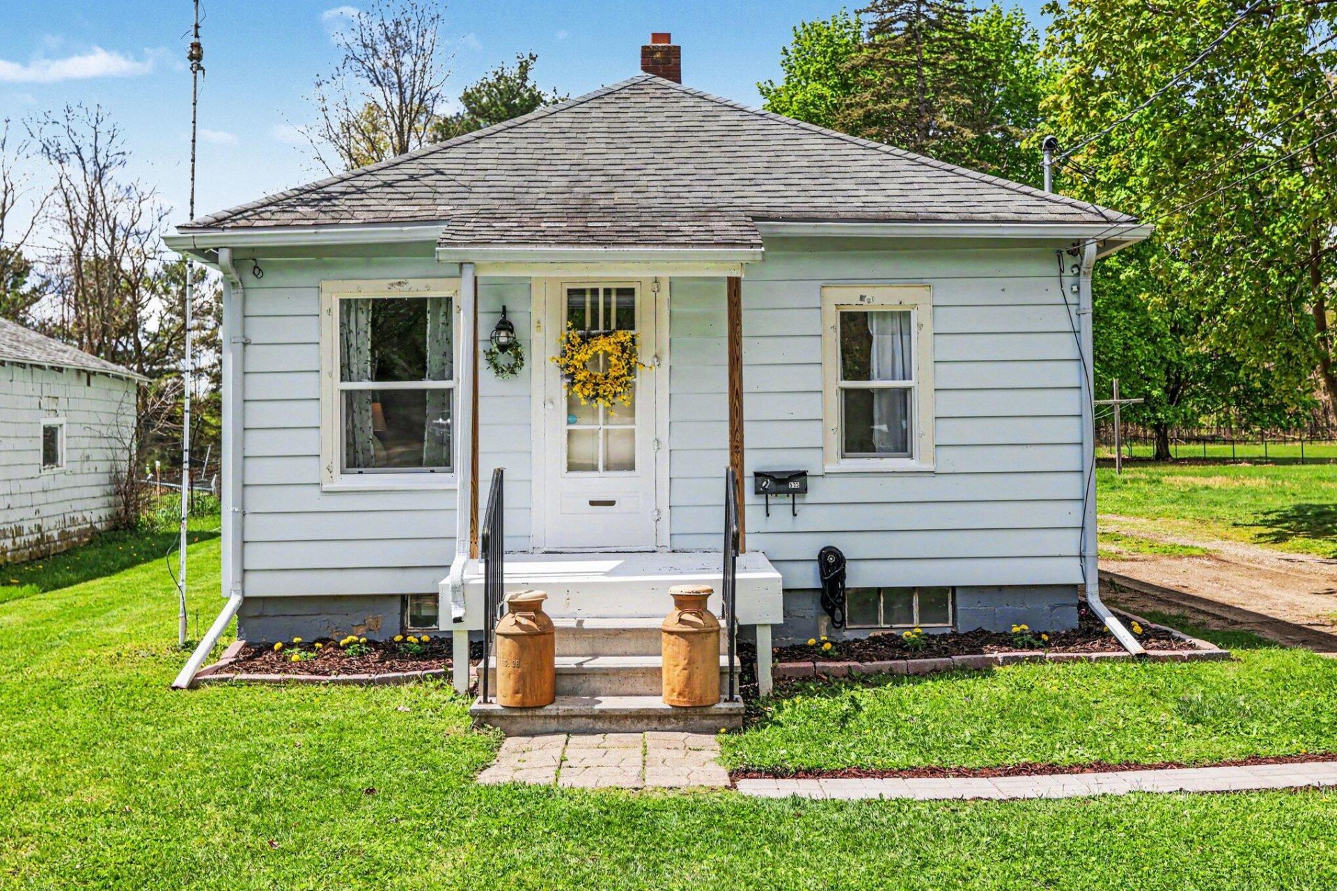 523 N Madison Street, Marshall, MI 49068 Main Photo
