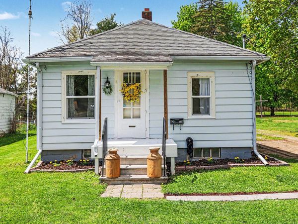 523 N Madison Street, Marshall, MI 49068