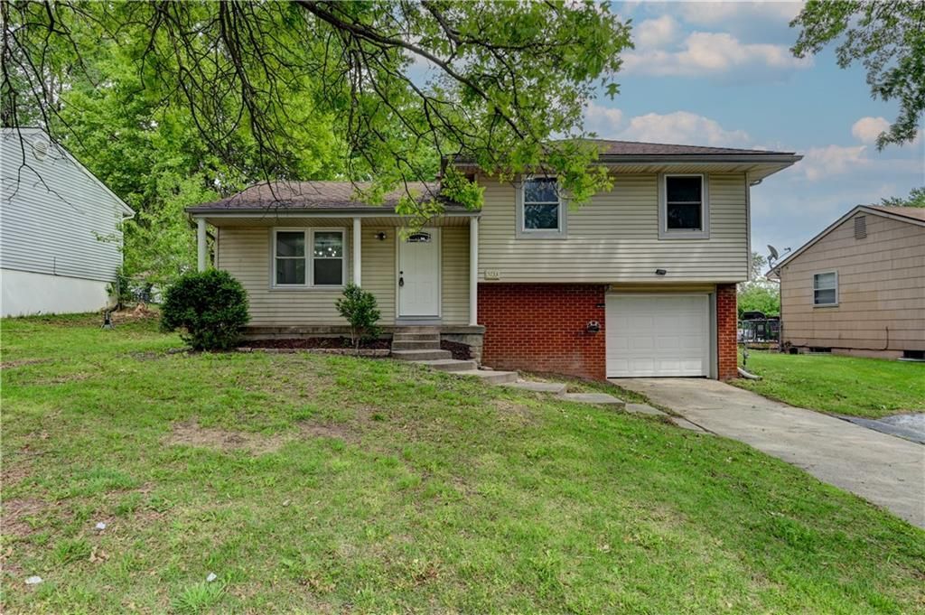 5733 N Drury Avenue, Kansas City, MO 64119 Main Photo