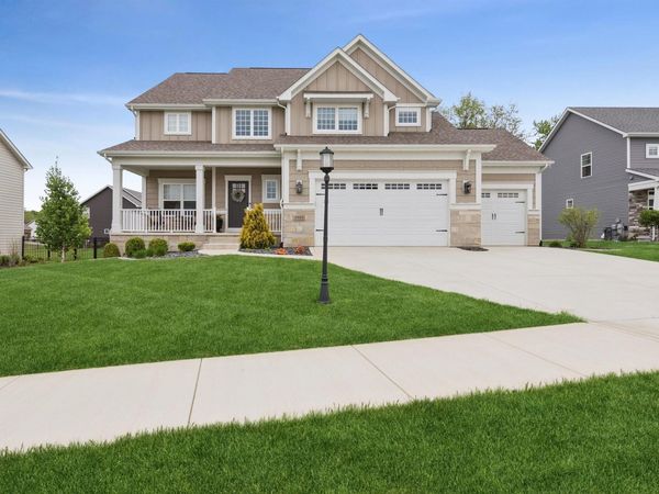 2403 Stirling Drive , Valparaiso, IN 46383