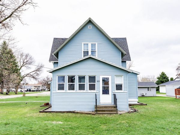 182 3rd Street N, Casselton, ND 58012