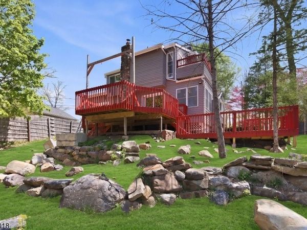26 Hillview Ter, Denville, NJ 07834
