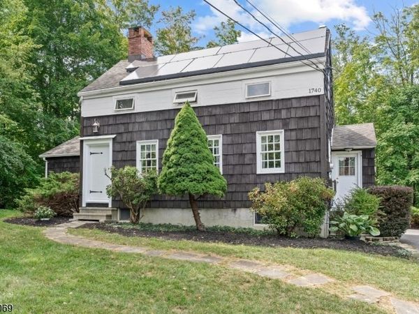2 Bell St, Sparta, NJ 07871