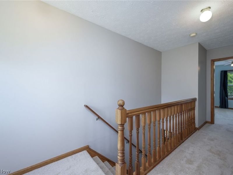 835 Yorkshire Drive, Ravenna, OH 44266 Photo 4