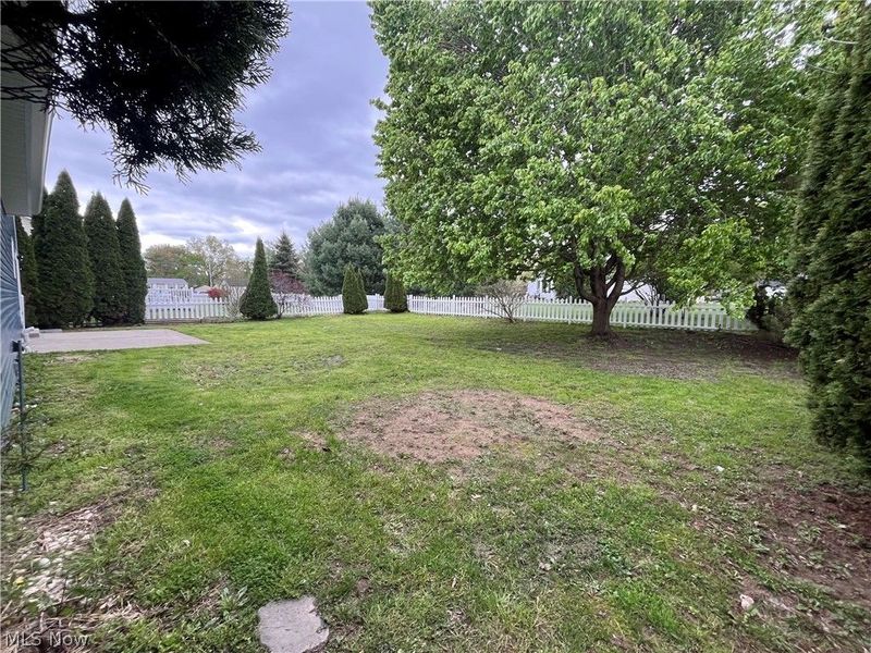 835 Yorkshire Drive , Ravenna, OH 44266 Photo 5
