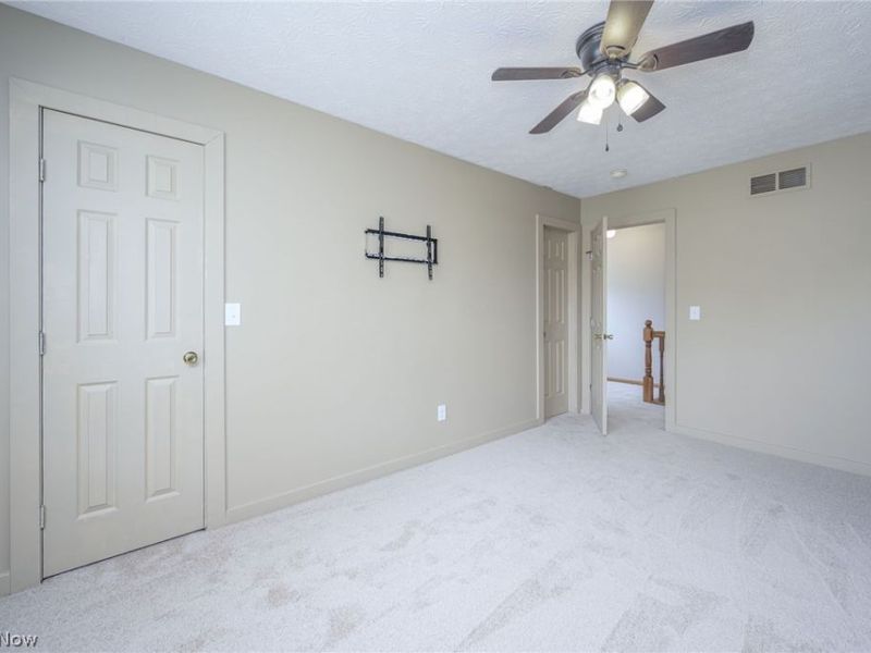835 Yorkshire Drive, Ravenna, OH 44266 Photo 7