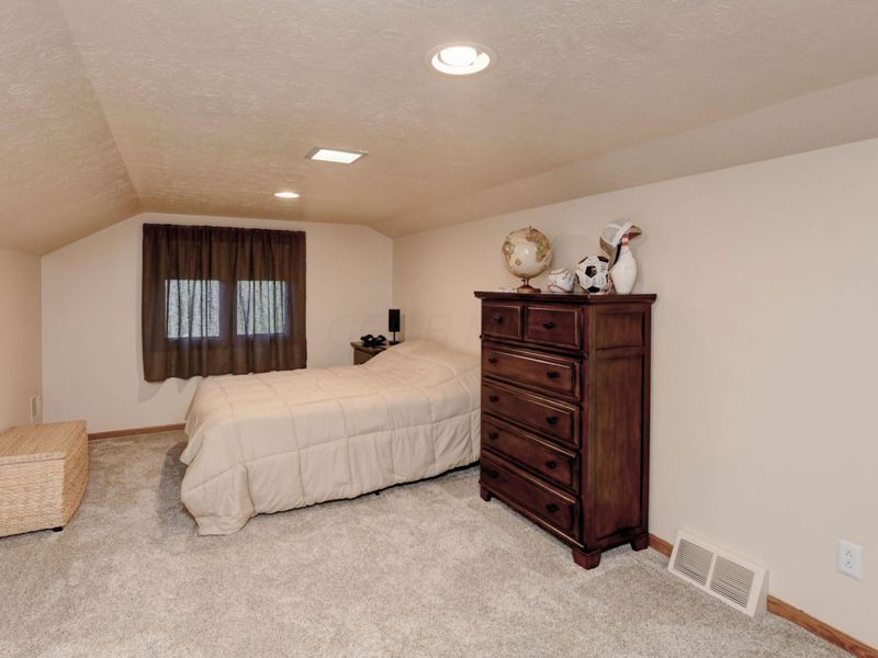 606 Airport Road , Zanesville, OH 43701 Photo 30