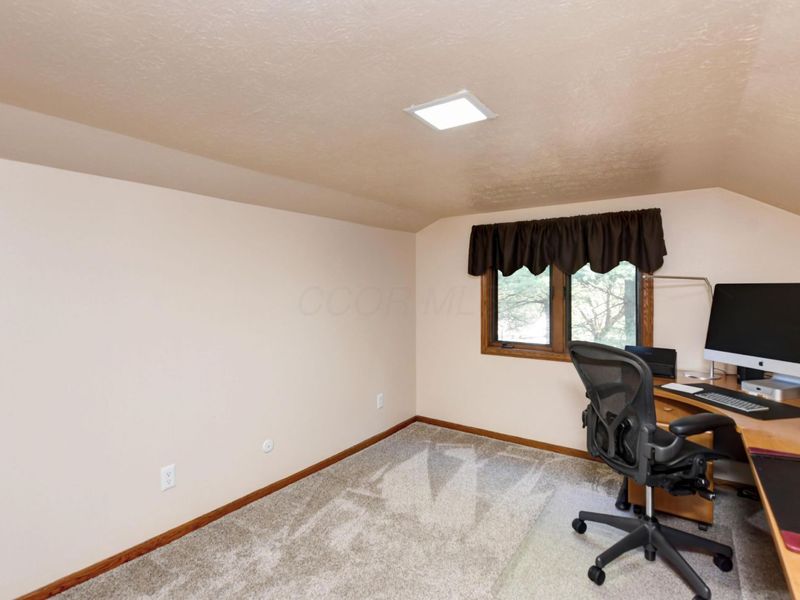606 Airport Road , Zanesville, OH 43701 Photo 33
