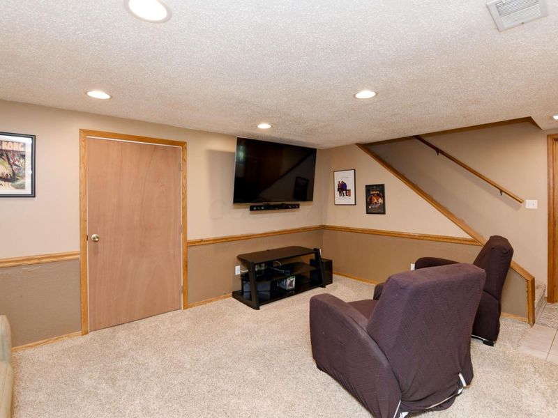606 Airport Road , Zanesville, OH 43701 Photo 35