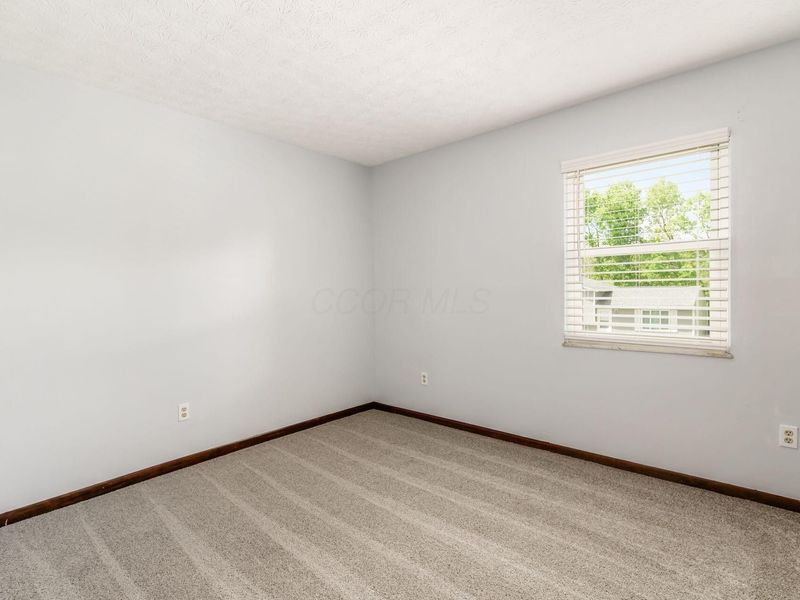8915 Stillwater Drive, Galloway, OH 43119 Photo 21