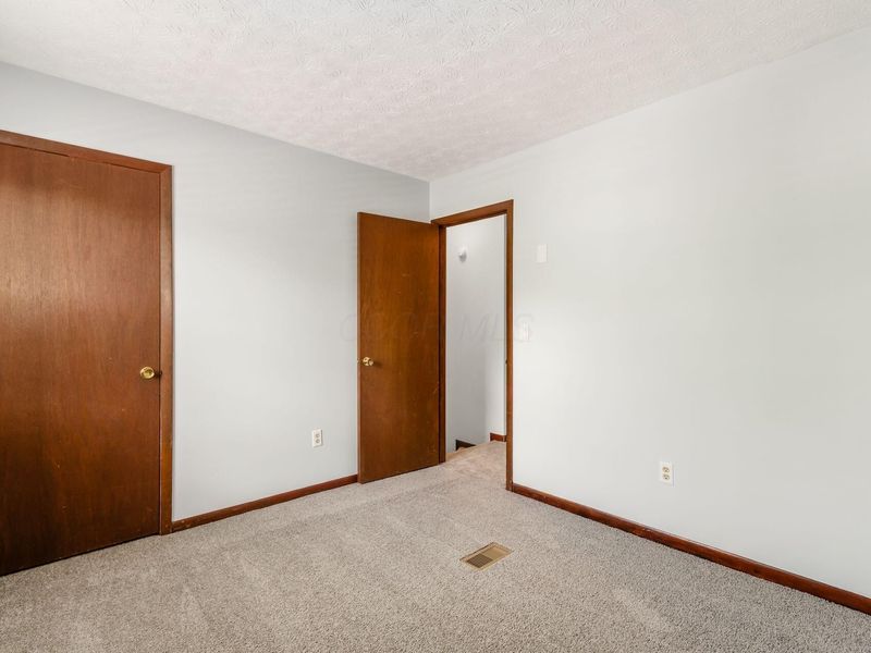 8915 Stillwater Drive, Galloway, OH 43119 Photo 22