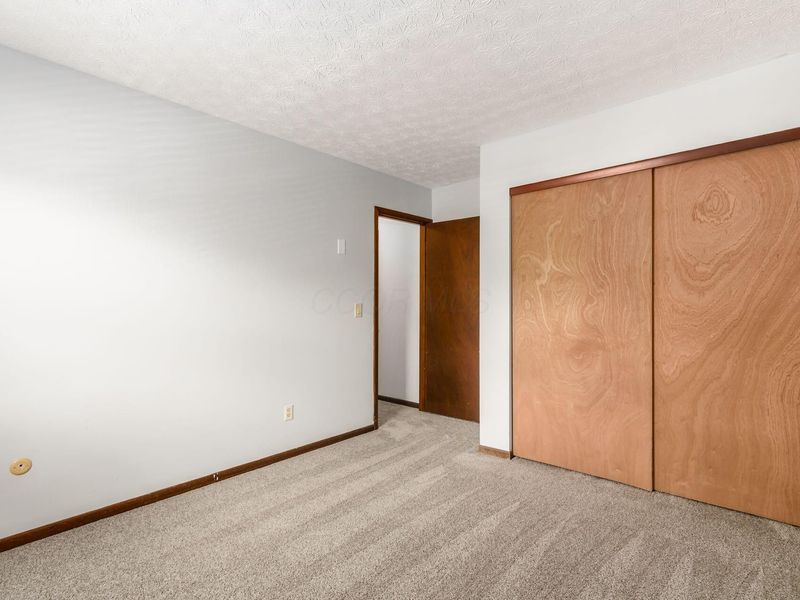 8915 Stillwater Drive, Galloway, OH 43119 Photo 25