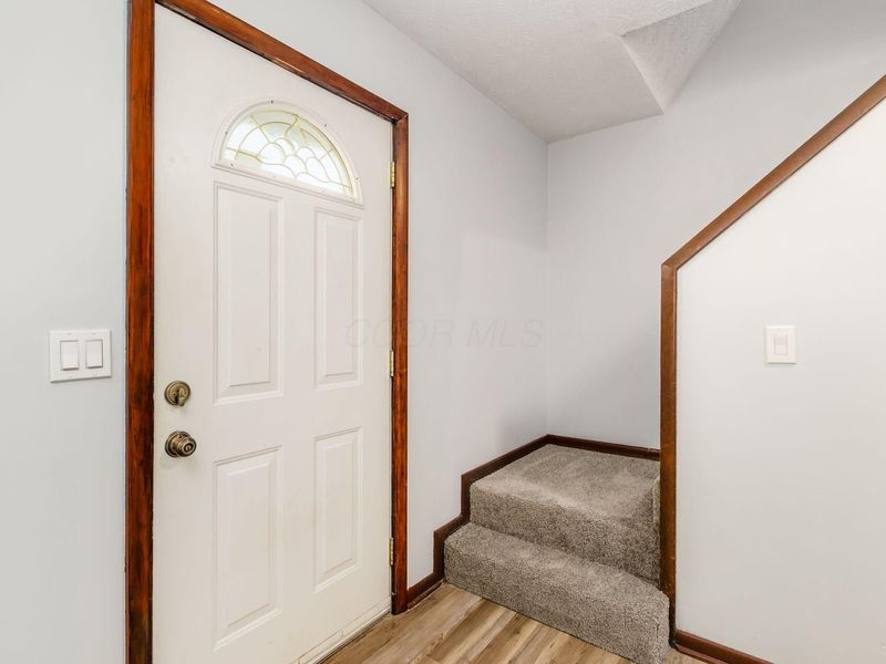 8915 Stillwater Drive, Galloway, OH 43119 Photo 4