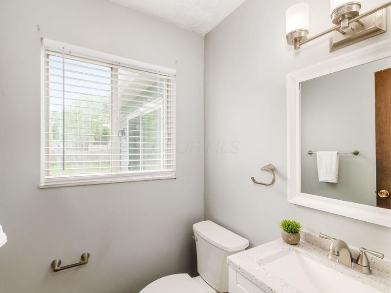 8915 Stillwater Drive, Galloway, OH 43119 Photo 7