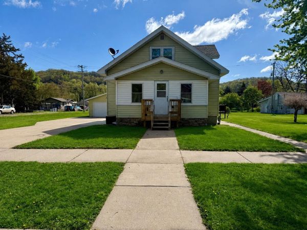 152 N Ohio Street, Prairie Du Chien, WI 53821
