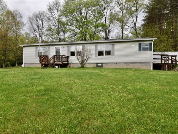 375 Brewer Rd , Saxonburg, PA 16056