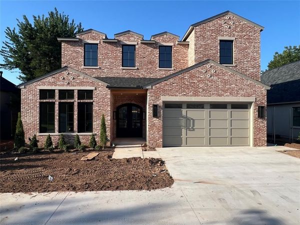 1722 Huntington Avenue, Nichols Hills, OK 73116
