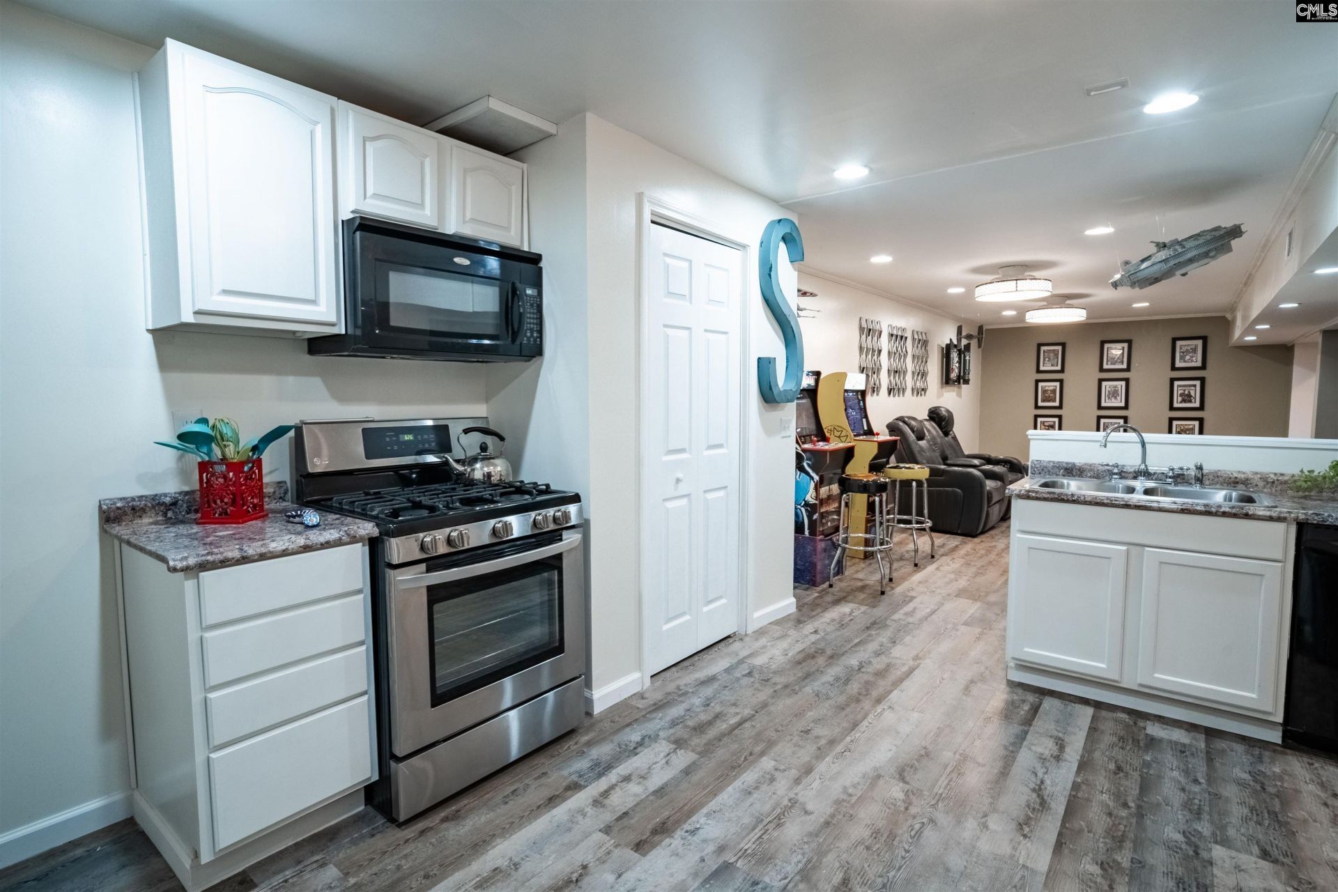 105 Frontier Road  Photo 31