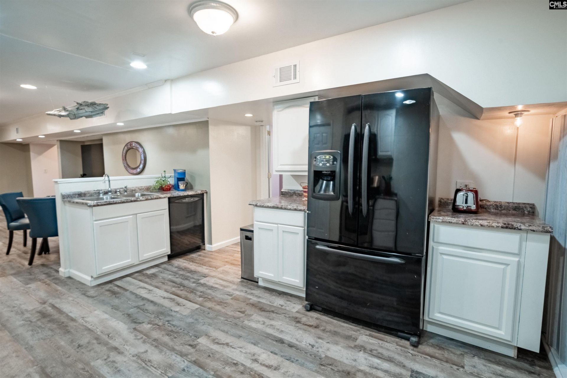 105 Frontier Road  Photo 32