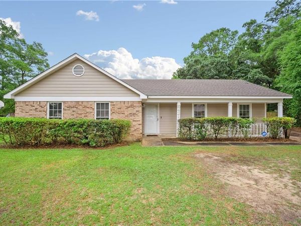 6421 St Thomas Court, Mobile, AL 36618