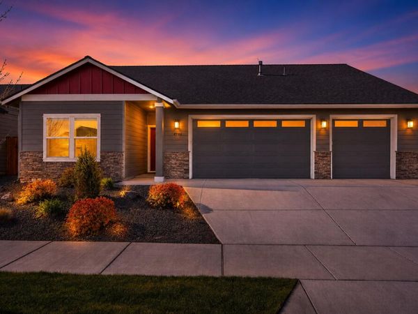 4946 SW Zenith Avenue, Redmond, OR 97756