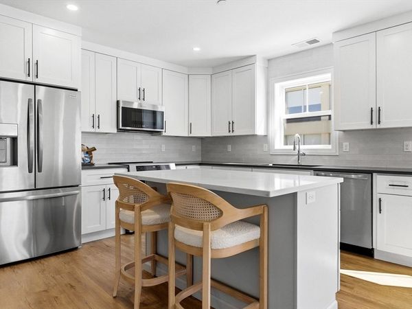 1000 Washington St, Unit 205, Dedham, MA 02026