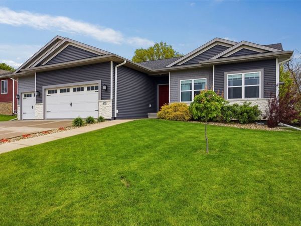 572 Fawn Avenue , Tiffin, IA 52340