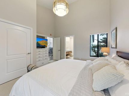 2003 Aloha Drive, South Lake Tahoe, CA 96150 Photo
