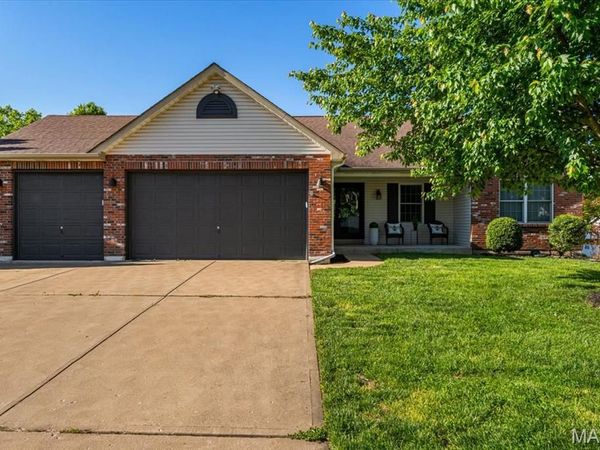236 Hutchings Farm Dr N, O'Fallon, MO 63368
