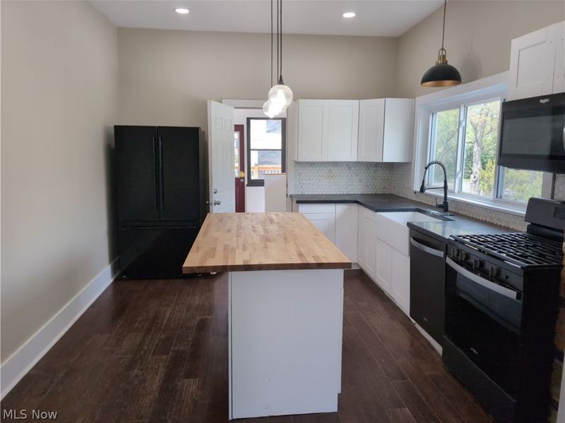 8217 Park Avenue , Garrettsville, OH 44231 Photo 14