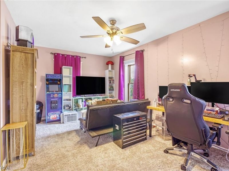 110 E Iron Avenue, Dover, OH 44622 Photo 14