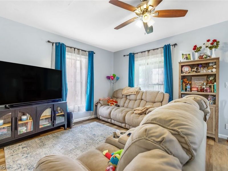 110 E Iron Avenue, Dover, OH 44622 Photo 5
