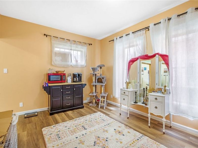 110 E Iron Avenue, Dover, OH 44622 Photo 7