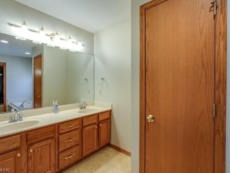 1467 Summer Wood Lane , Uniontown, OH 44685 Photo 24