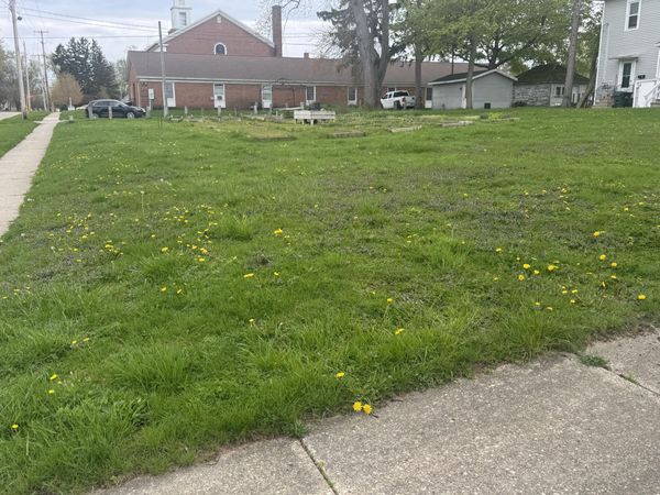1125 W Grand Avenue, Muskegon, MI 49441