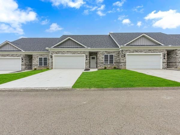 26 Pinehurst Place, Unit 26, Beaver, PA 15009