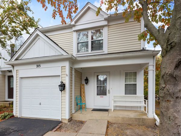 215 Half Moon Circle, Aurora, IL 60504