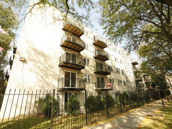 6954 N Greenview Avenue , Unit 305, Chicago, IL 60626