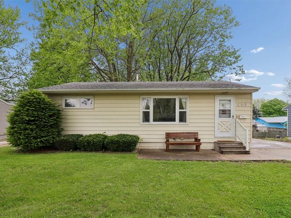 807 E 13th Street N, Newton, IA 50208
