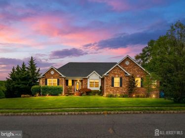 32 SCOTT DRIVE, MONROE TOWNSHIP, NJ 08831