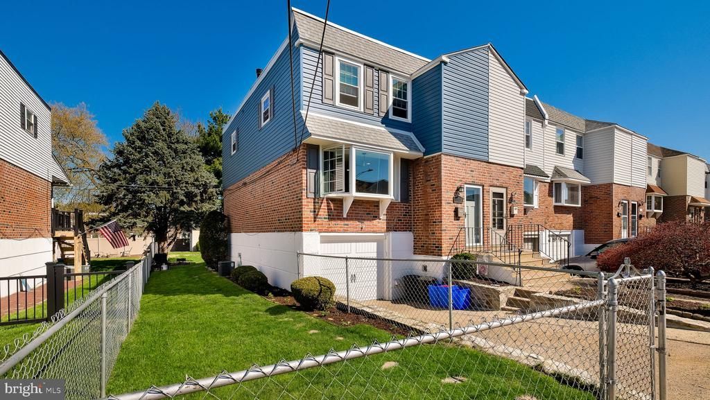 11720 Dimarco Drive , Philadelphia, PA 19154 Main Photo