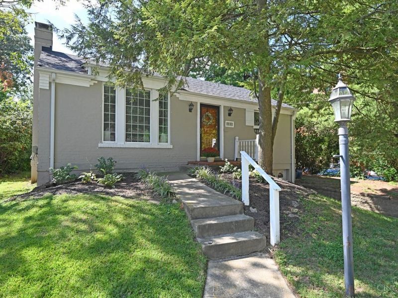 3301 Maplecrest Place, Cincinnati, OH 45209 Photo 2