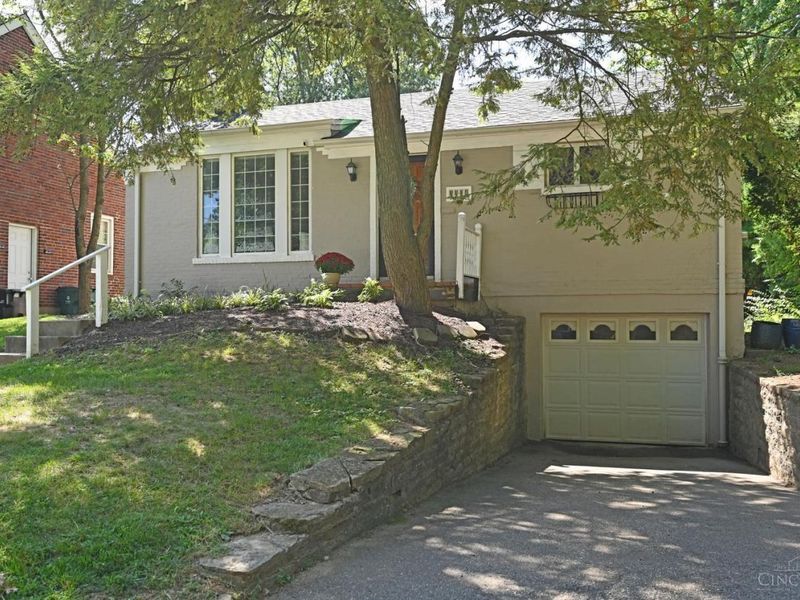 3301 Maplecrest Place, Cincinnati, OH 45209 Photo 4