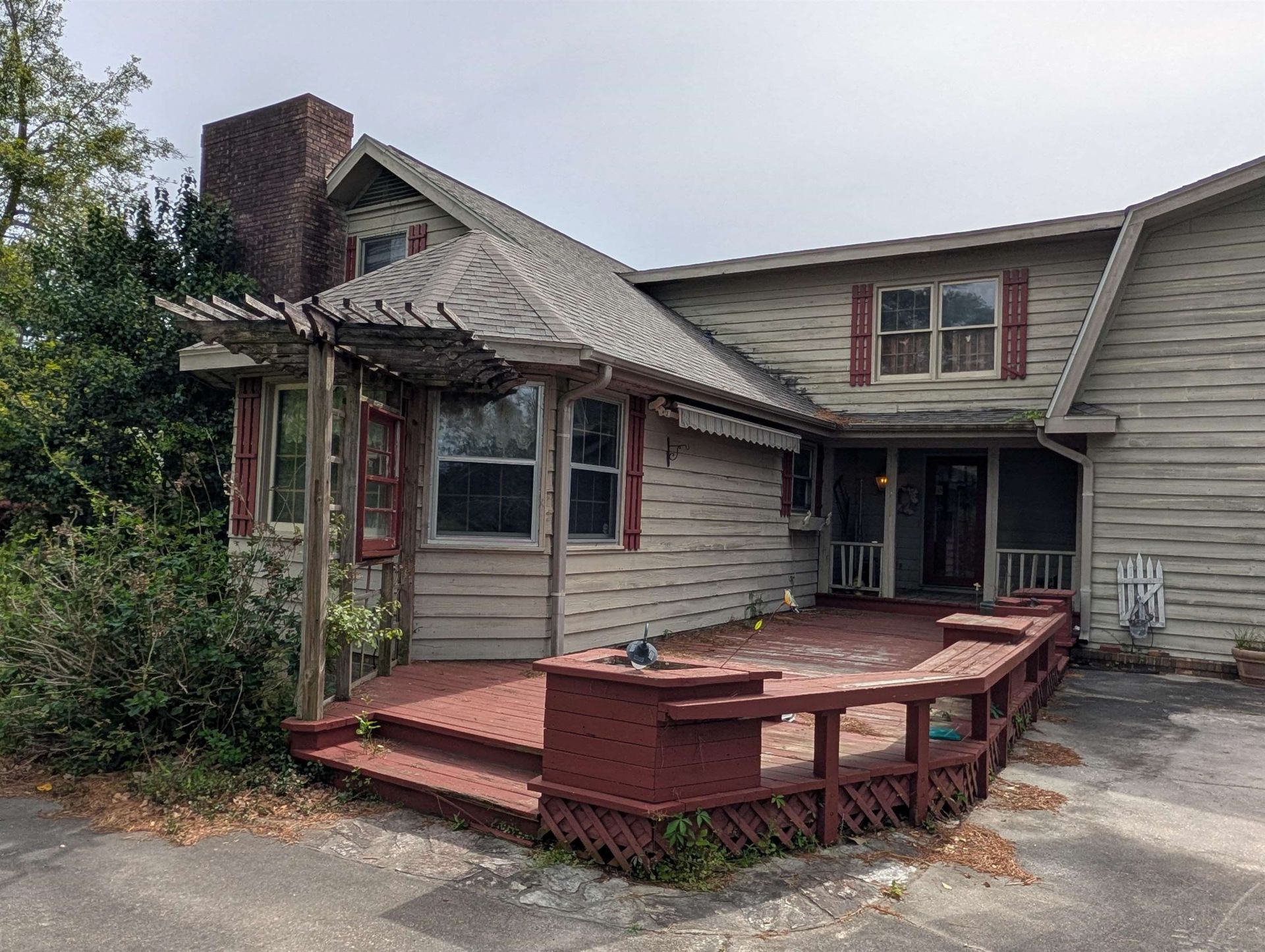 118 Erskine Dr. Photo 8