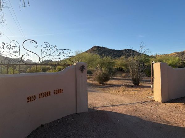 2166 E Saddle Butte Street, Apache Junction, AZ 85119