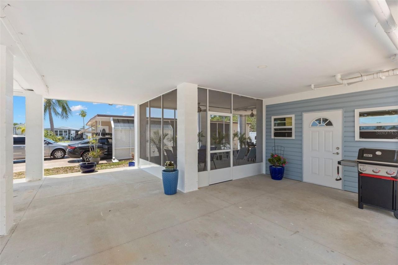 563 Mount Piney Avenue Ne, Unit 691, Saint Petersburg, FL 33702 Photo