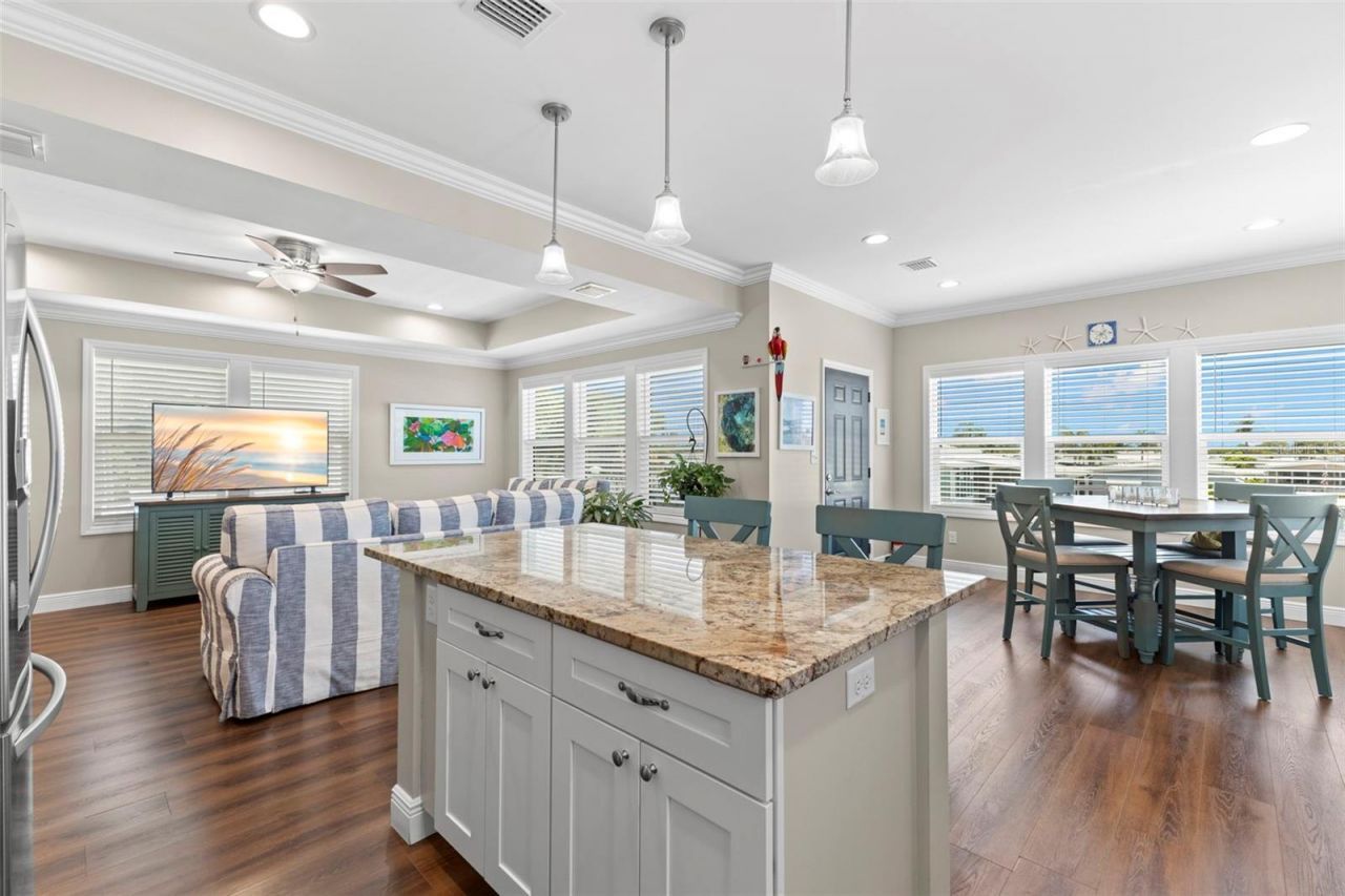 563 Mount Piney Avenue Ne, Unit 691, Saint Petersburg, FL 33702 Photo