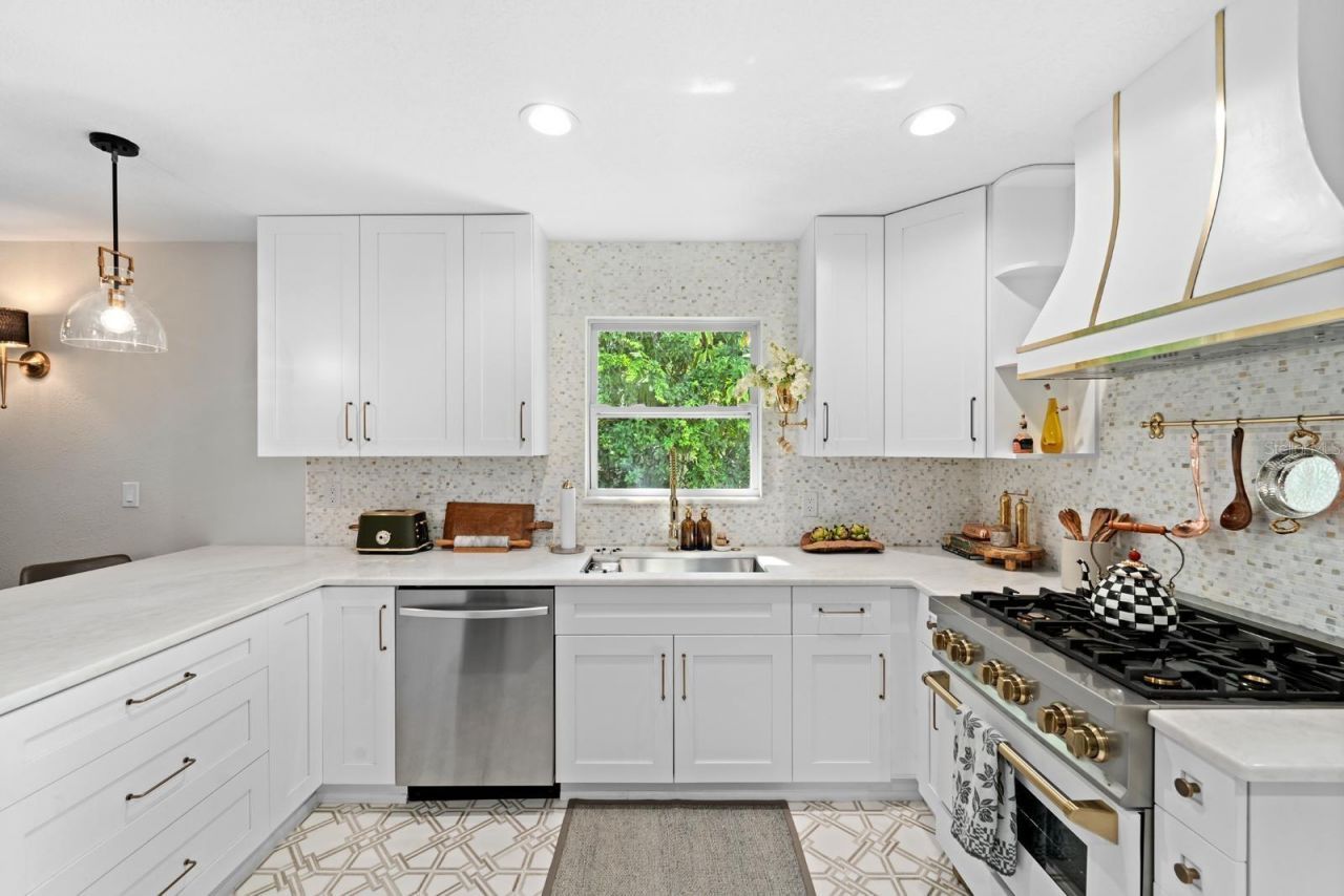 1121 21st Avenue N, Saint Petersburg, FL 33704 Photo